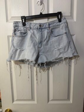 Women's Light Blue Distressed Denim Shorts - Casual Frayed Hem